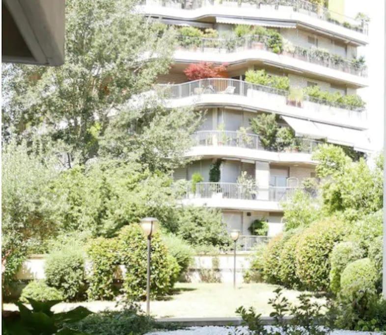 Appartamento Vista San Luca Con Terrazza Panoramica Bolonha Exterior foto